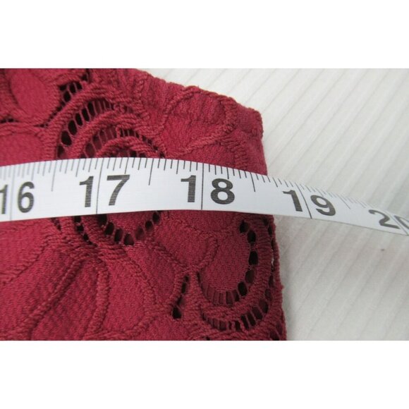 Ann Taylor LOFT Tank Top Women Size Large Wine Red Floral Crochet Overlay Lined - Picture 4 of 6